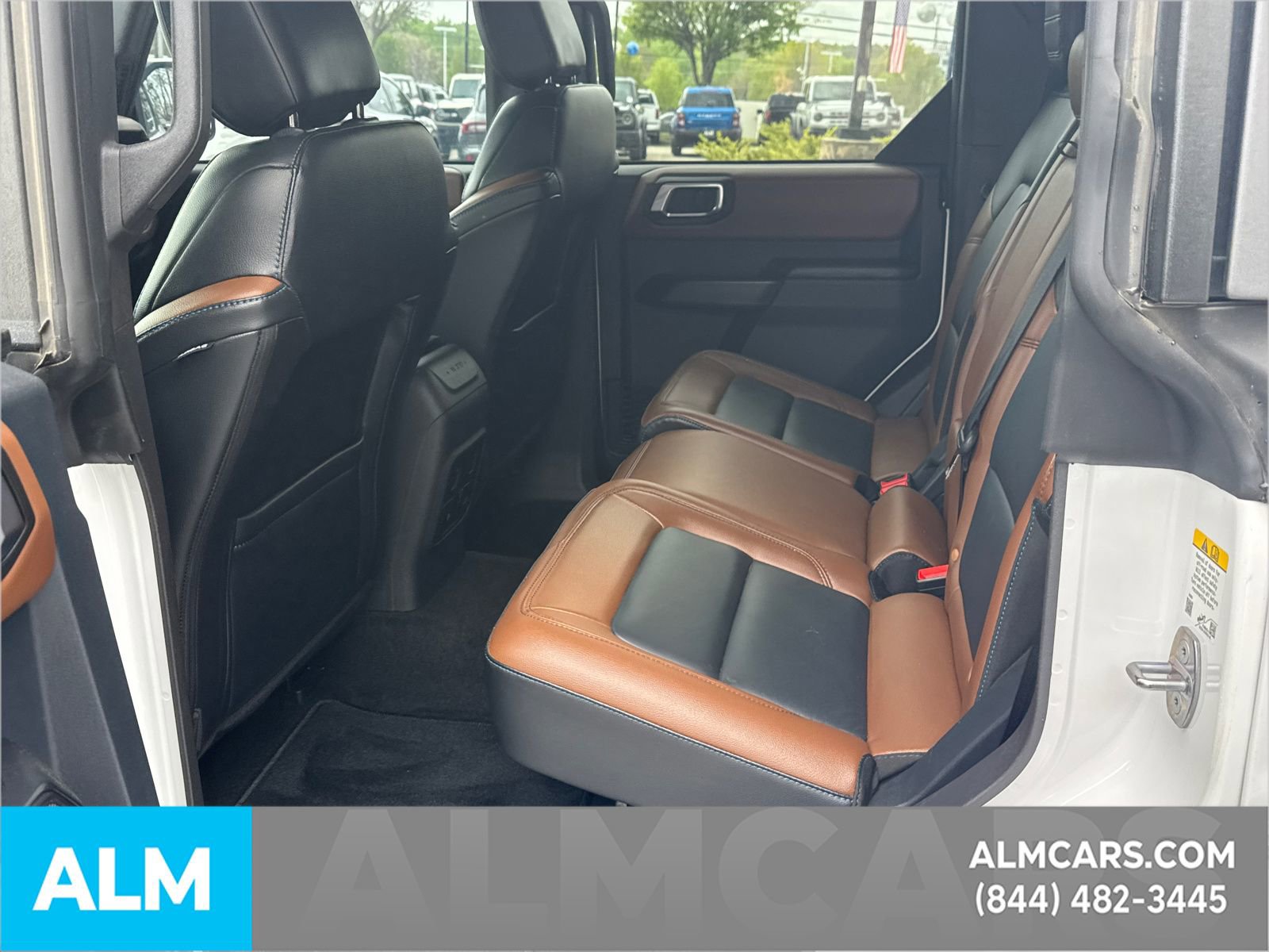 Used 2024 Ford Bronco Outer Banks w/ Sasquatch Package image 24