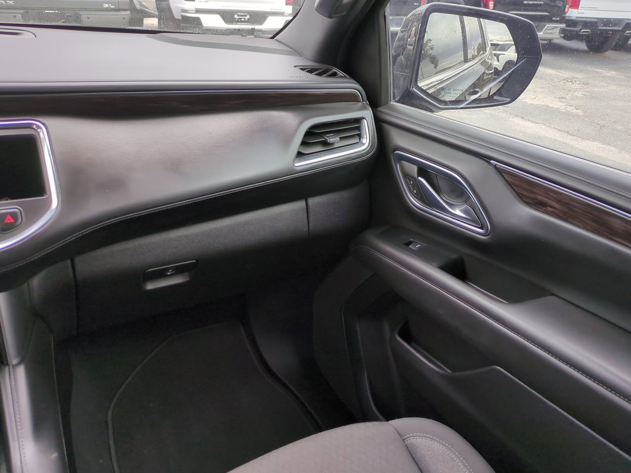 Certified 2024 Chevrolet Tahoe LS RWD image 17