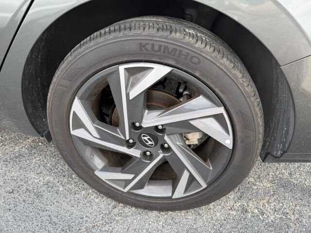 Used 2025 Hyundai Elantra Sport FWD image 7