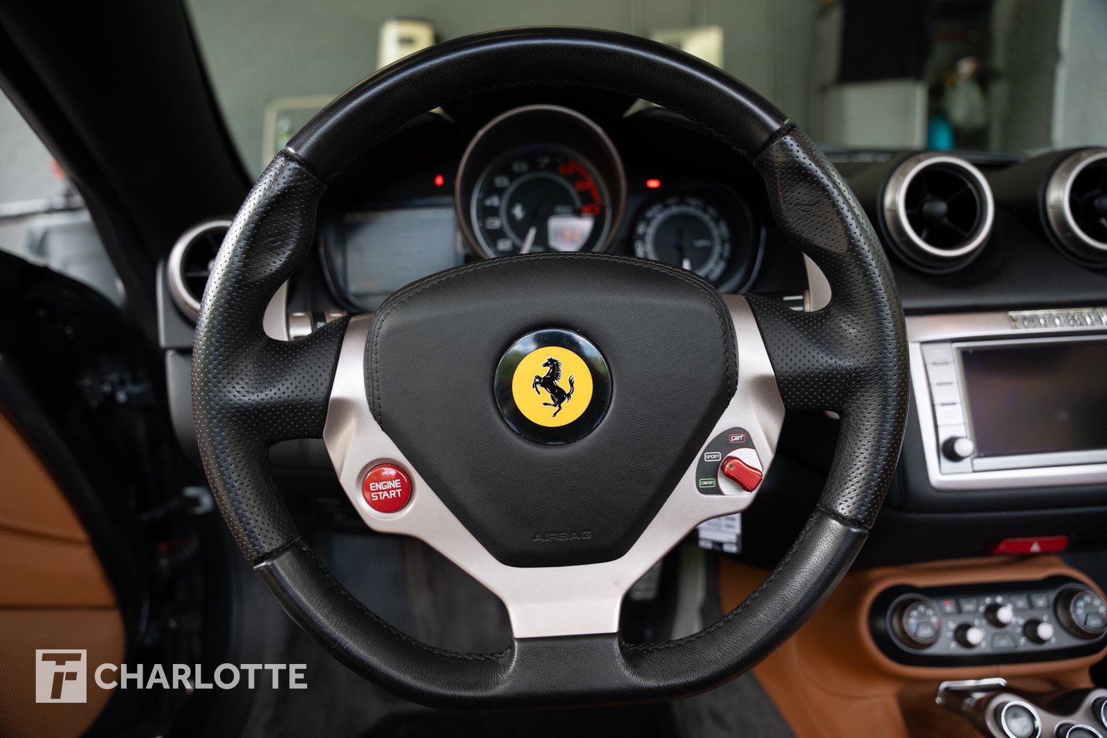 Used 2012 Ferrari California RWD image 23