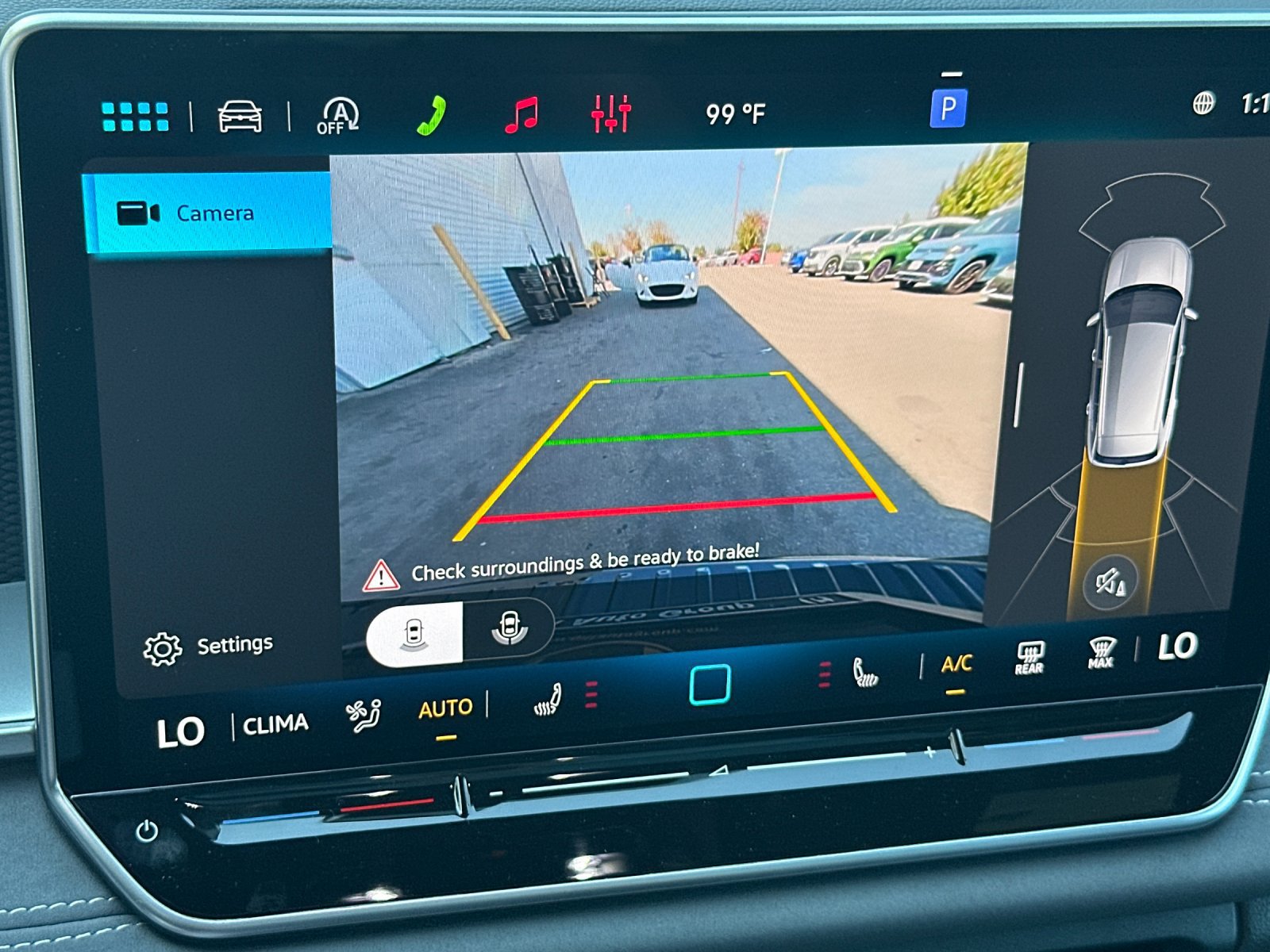 New 2026 Volkswagen Tiguan SE R-Line FWD image 19