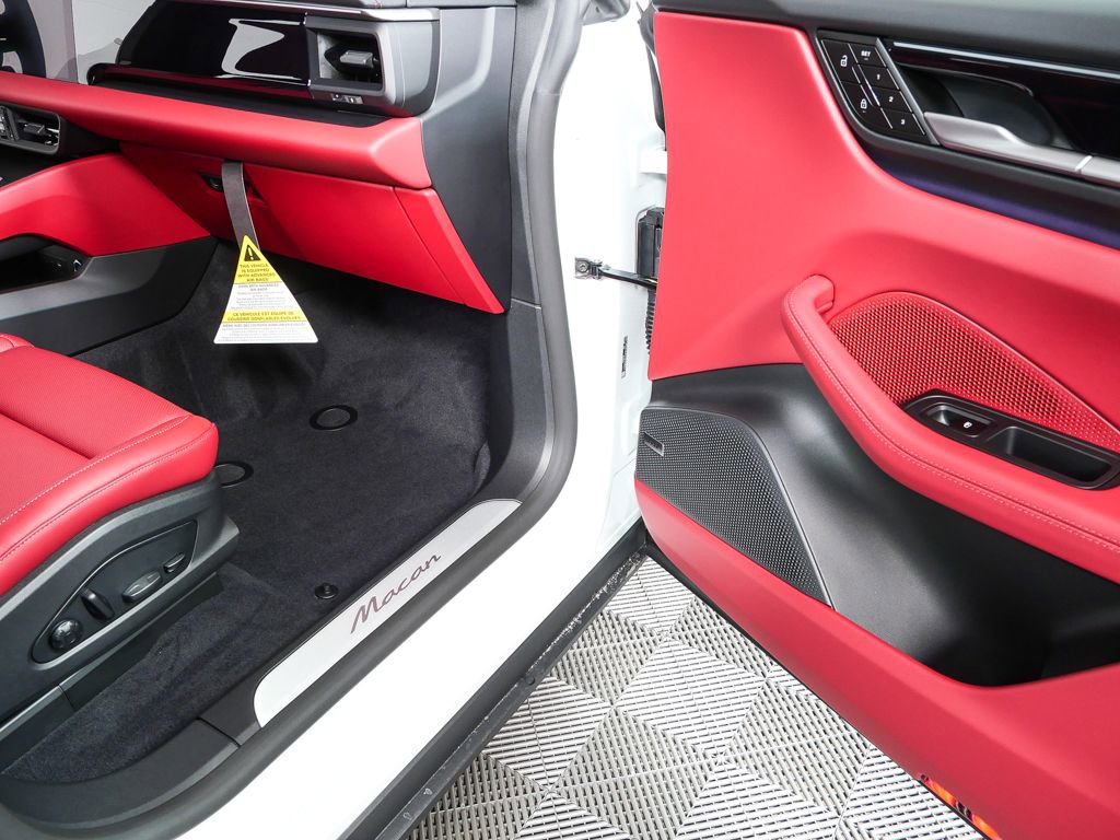 New 2026 Porsche Macan Electric image 26