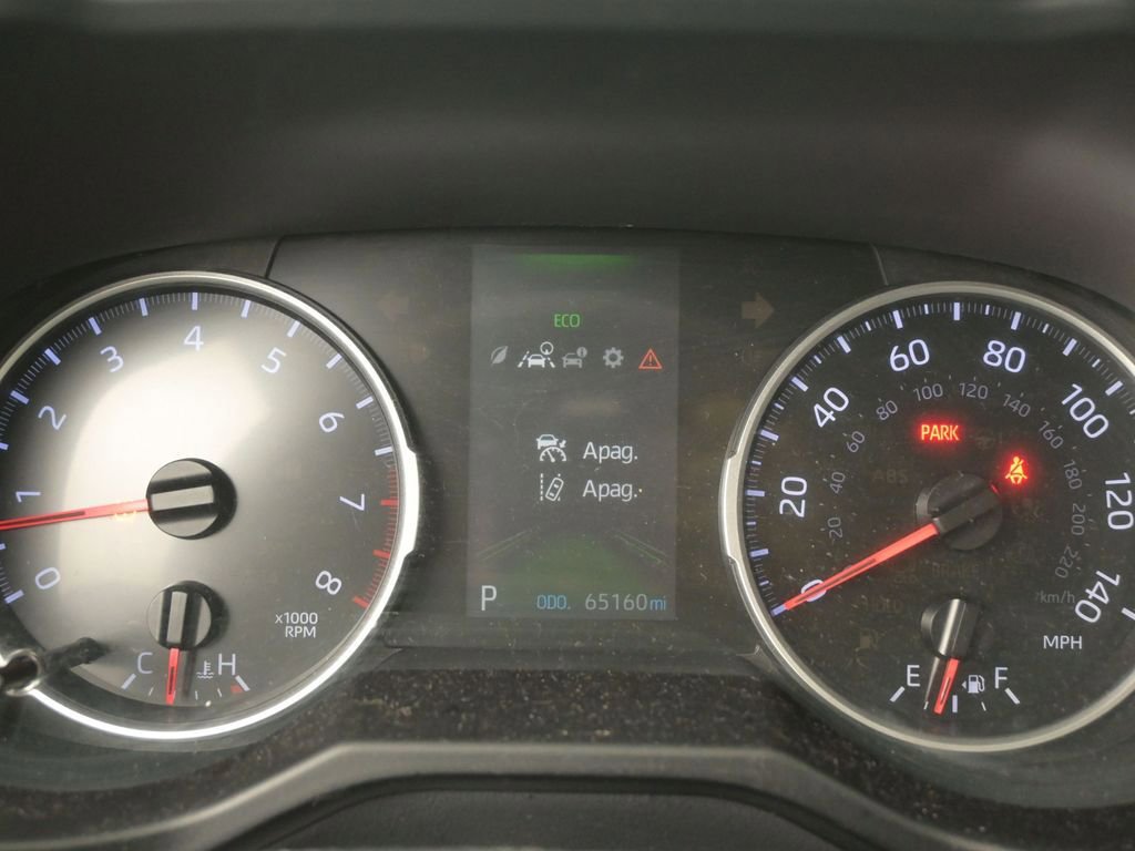 Used 2020 Toyota RAV4 LE FWD image 11