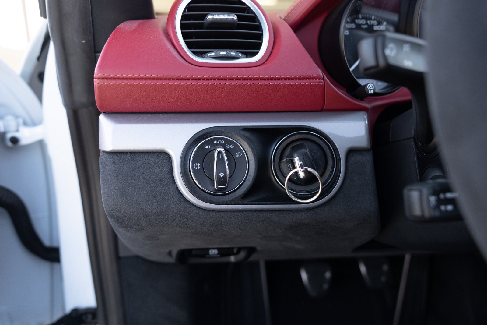 Used 2020 Porsche 718 Boxster Spyder RWD image 55