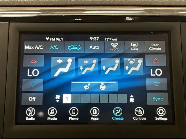 Used 2019 Chrysler Pacifica Touring-L FWD image 14