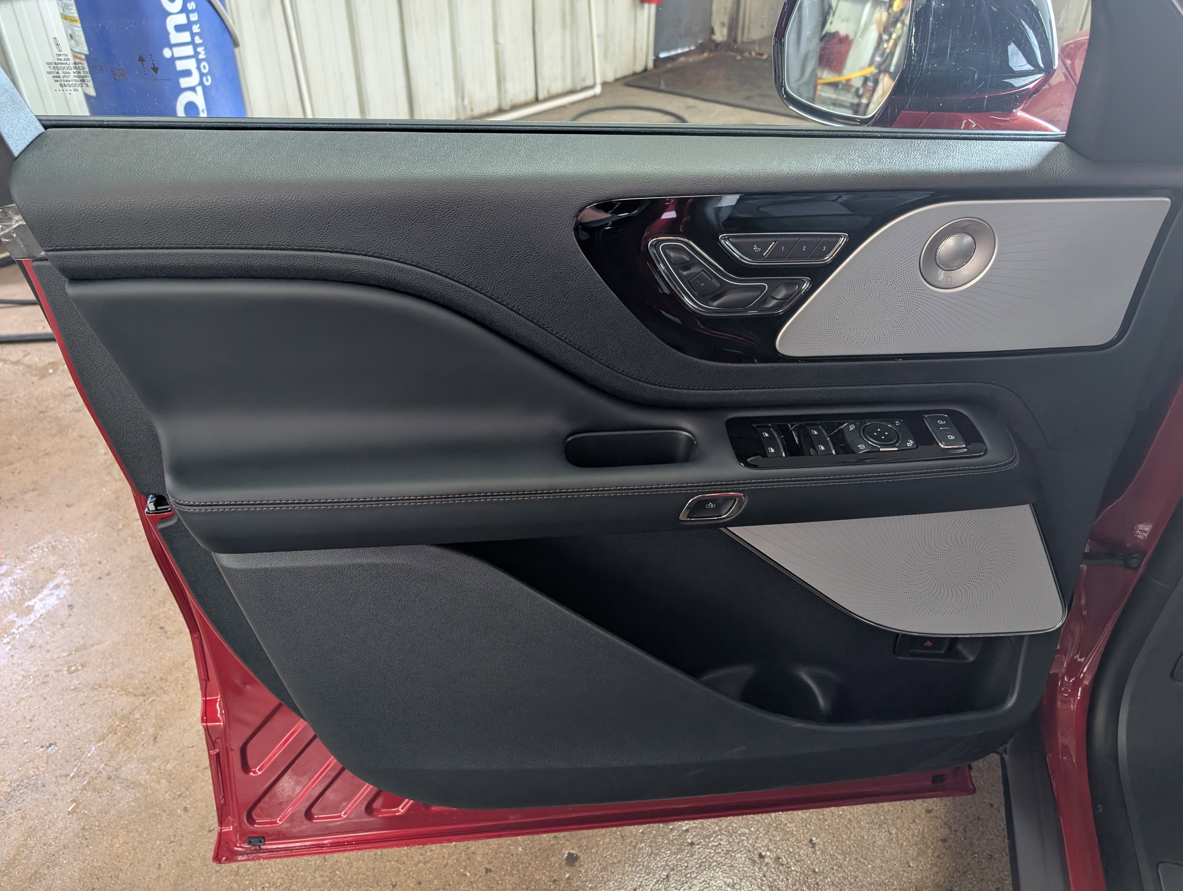 New 2025 Lincoln Aviator Reserve w/ Equipment Group 201A image 14