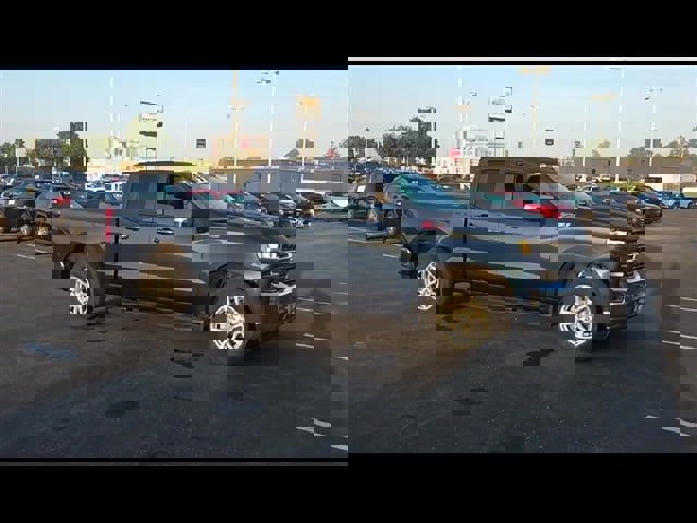 Used 2019 Chevrolet Silverado 1500 LT w/ All-Star Edition image 2