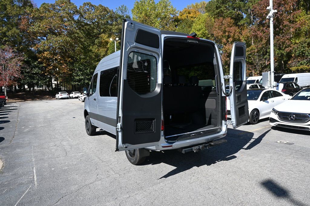 Used 2025 Mercedes-Benz Sprinter 2500 image 29