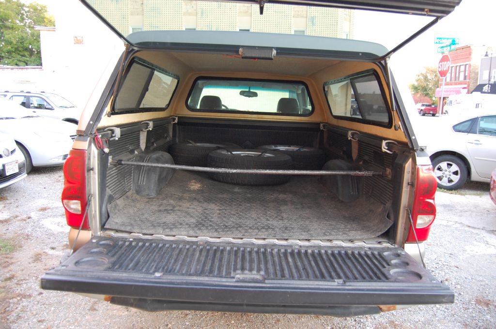 Used 2003 Chevrolet Silverado 1500 W/T image 9