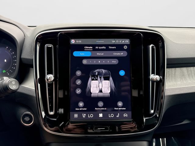 Certified 2024 Volvo XC40 B5 Plus w/ Protection Package Premier AWD/4WD image 20