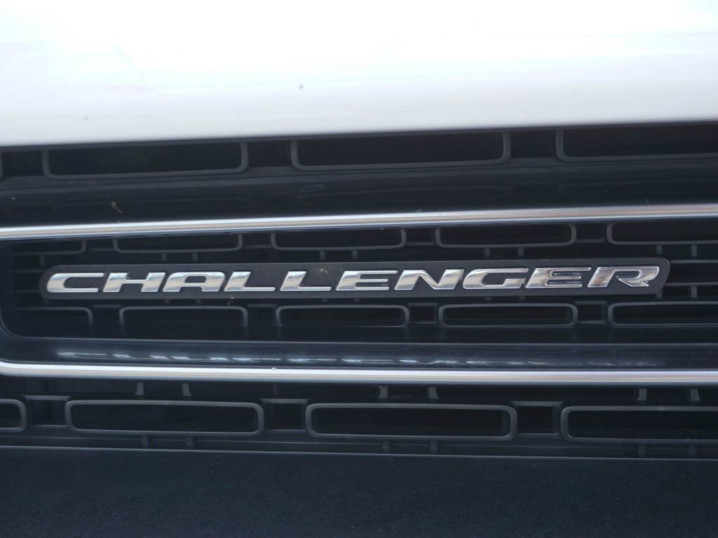 Used 2017 Dodge Challenger SXT RWD image 12