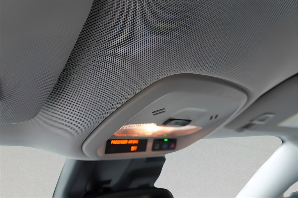 Used 2025 Chevrolet Trax LS w/ LS Convenience Package image 28