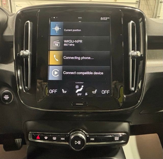 Used 2022 Volvo XC40 T5 Inscription w/ Climate Package image 14