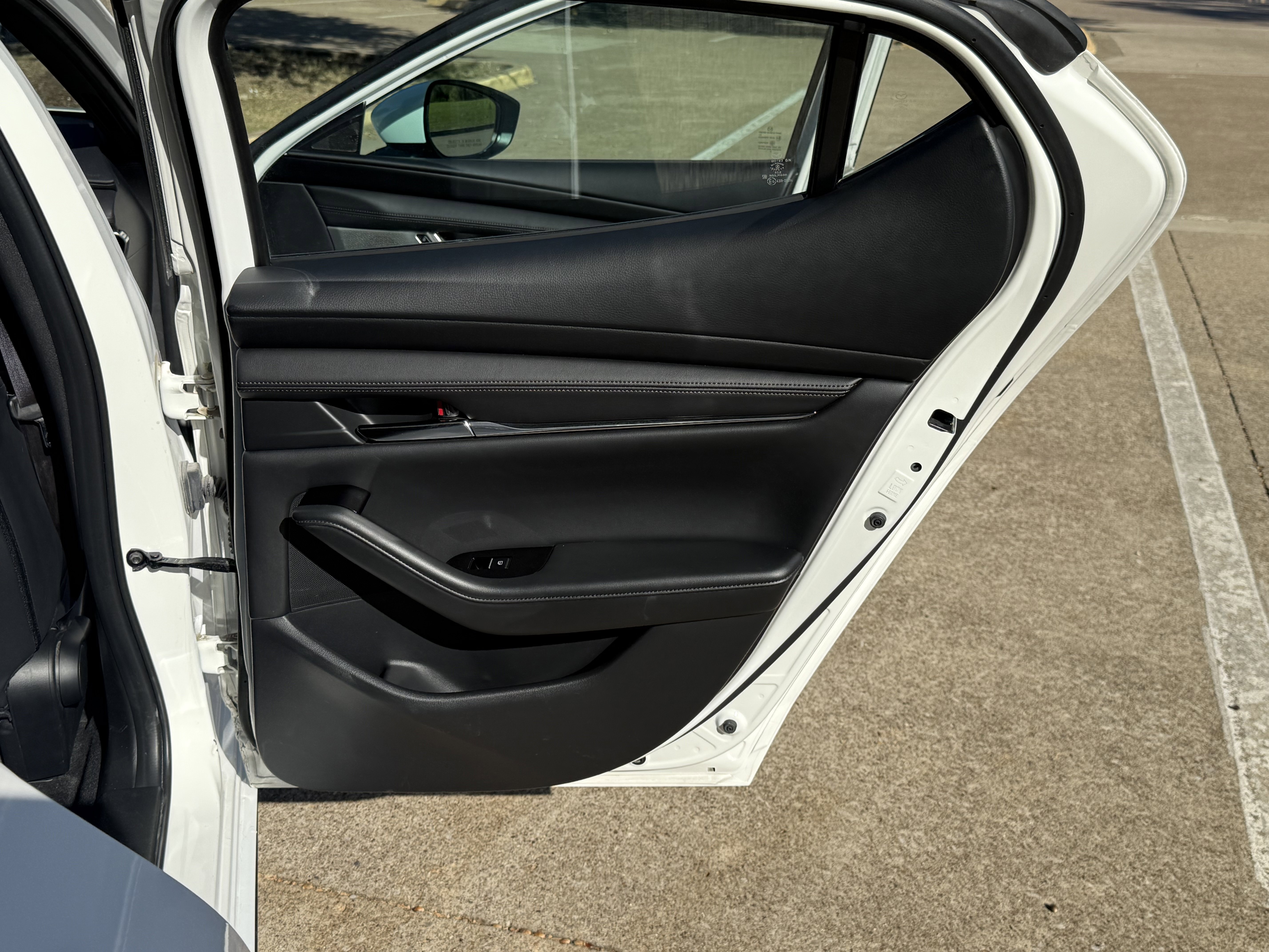 Used 2024 MAZDA MAZDA3 s FWD image 14