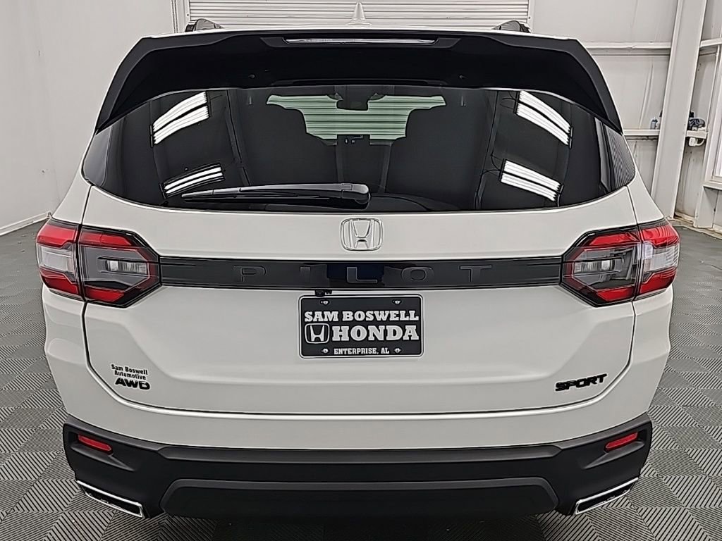New 2025 Honda Pilot Sport image 7