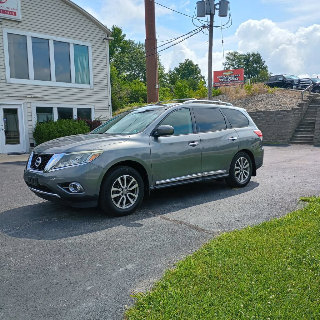 Used 2015 Nissan Pathfinder SL w/ SL Premium Package