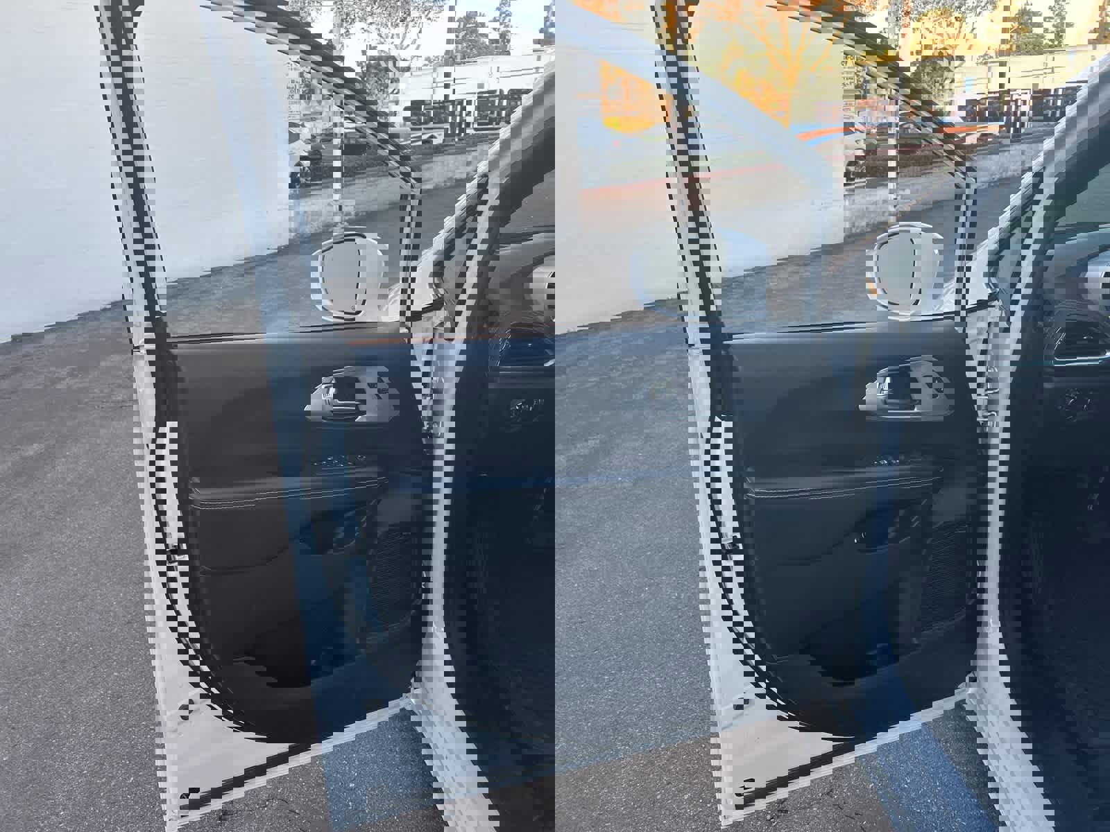 Used 2020 Chrysler Pacifica Limited w/ Advanced Safetytec Group image 22