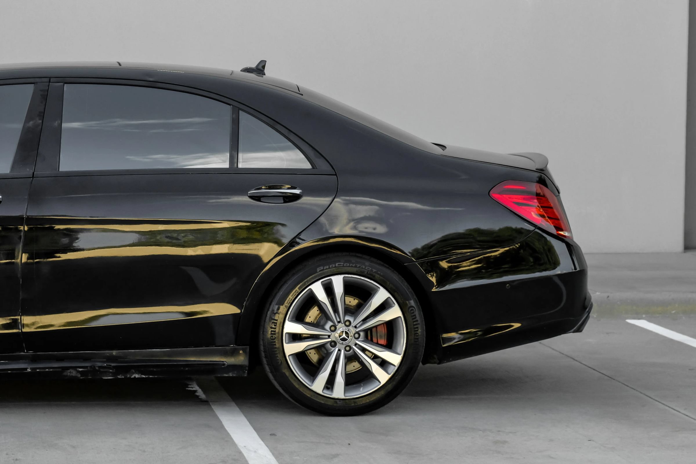 Used 2016 Mercedes-Benz S 550 4MATIC Sedan w/ Sport Package image 12