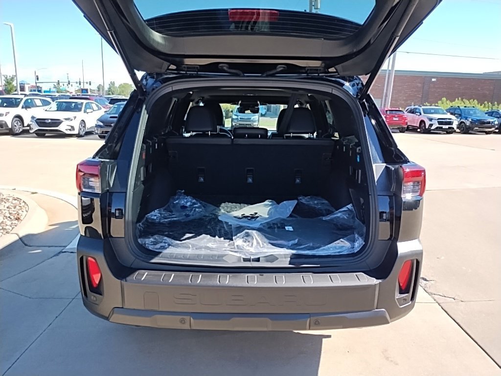 Used 2026 Subaru Outback Limited AWD/4WD image 28
