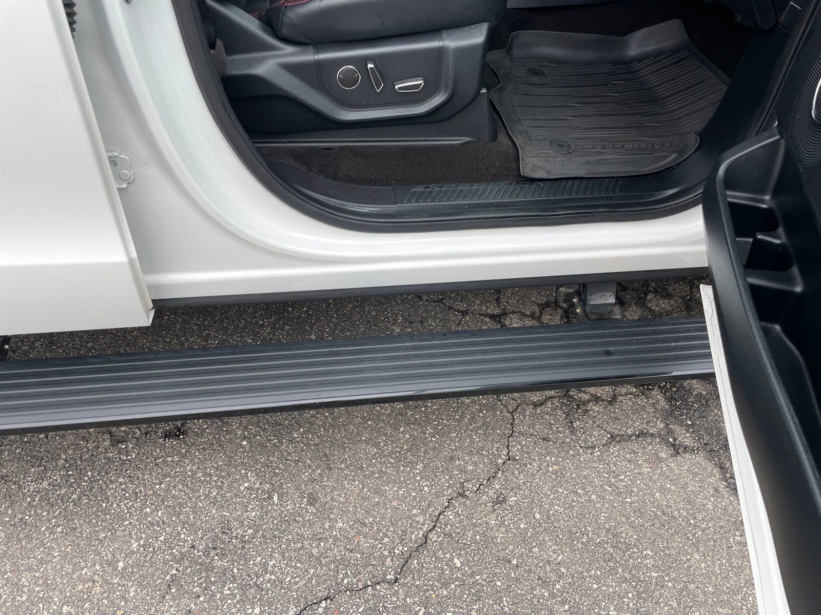 Used 2020 Ford Expedition Limited w/ Equipment Group 303A image 19