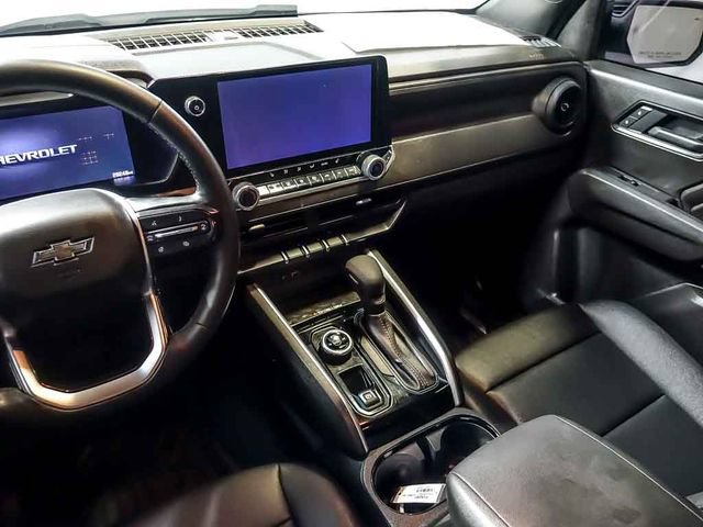 Used 2025 Chevrolet Colorado Trail Boss w/ Midnight Edition AWD/4WD image 17