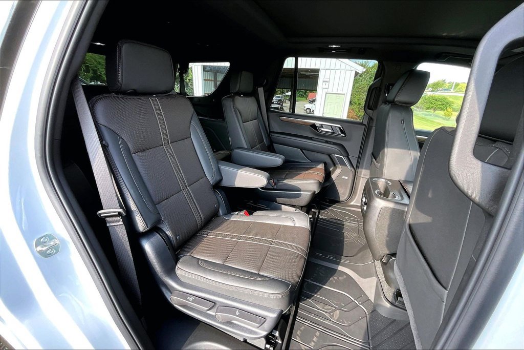Used 2026 Chevrolet Tahoe High Country w/ Sun And Tow Package AWD/4WD image 27