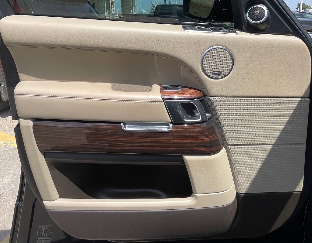 Used 2017 Land Rover Range Rover HSE AWD/4WD image 29