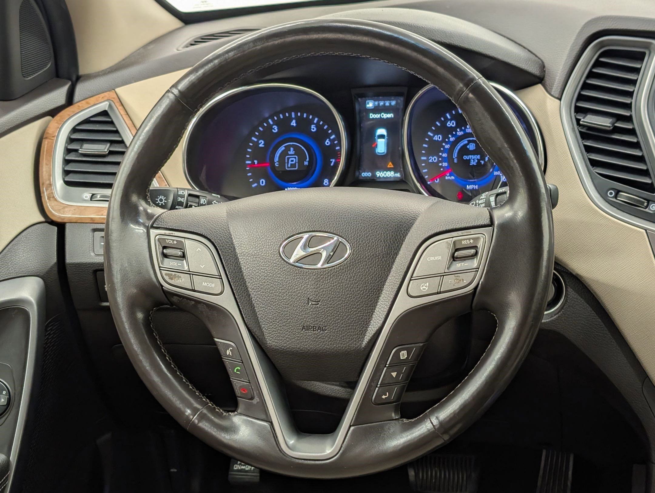 Used 2014 Hyundai Santa Fe Sport w/ Technology Package 04 image 15