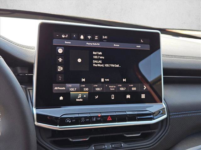 New 2026 Jeep Compass Latitude image 17