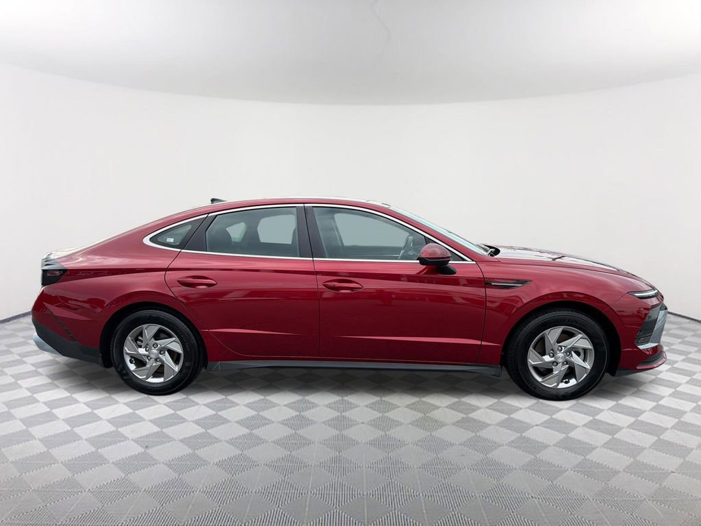 Certified 2025 Hyundai Sonata SE FWD image 4