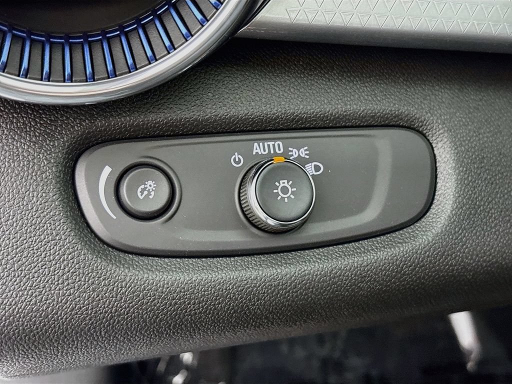 New 2026 Chevrolet Trax LT w/ Driver Confidence Package FWD image 10