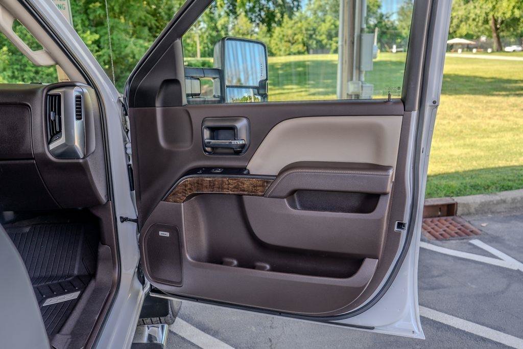 Used 2019 Chevrolet Silverado 3500 LT w/ LT Convenience Package AWD/4WD image 20