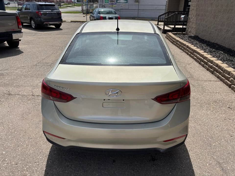 Used 2020 Hyundai Accent SE image 3
