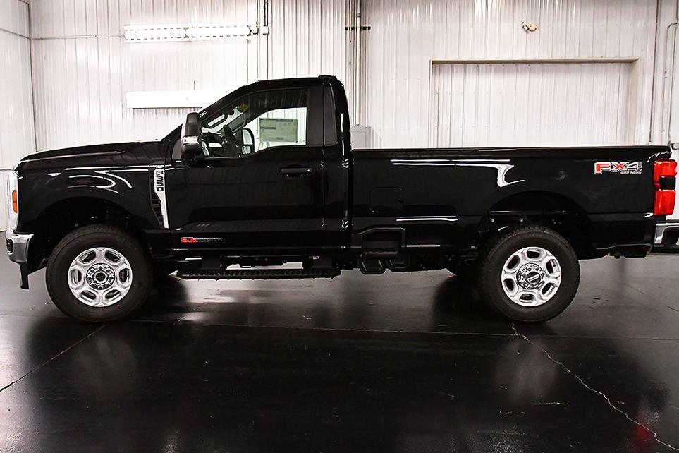 New 2026 Ford F350 XLT w/ 360-Degree Camera Package AWD/4WD image 4