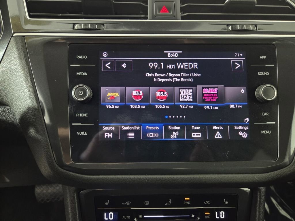 Used 2024 Volkswagen Tiguan SE image 14