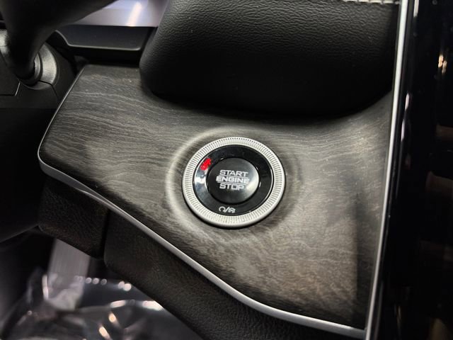 Used 2025 Jeep Grand Cherokee L Limited image 22