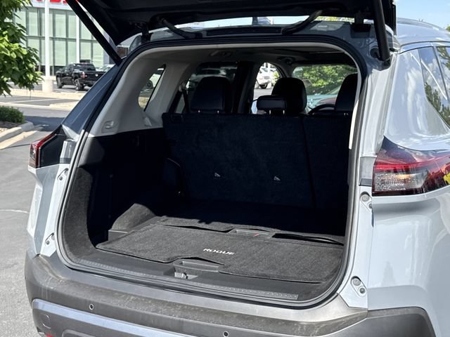 Used 2023 Nissan Rogue SL w/ SL Premium Package FWD image 26