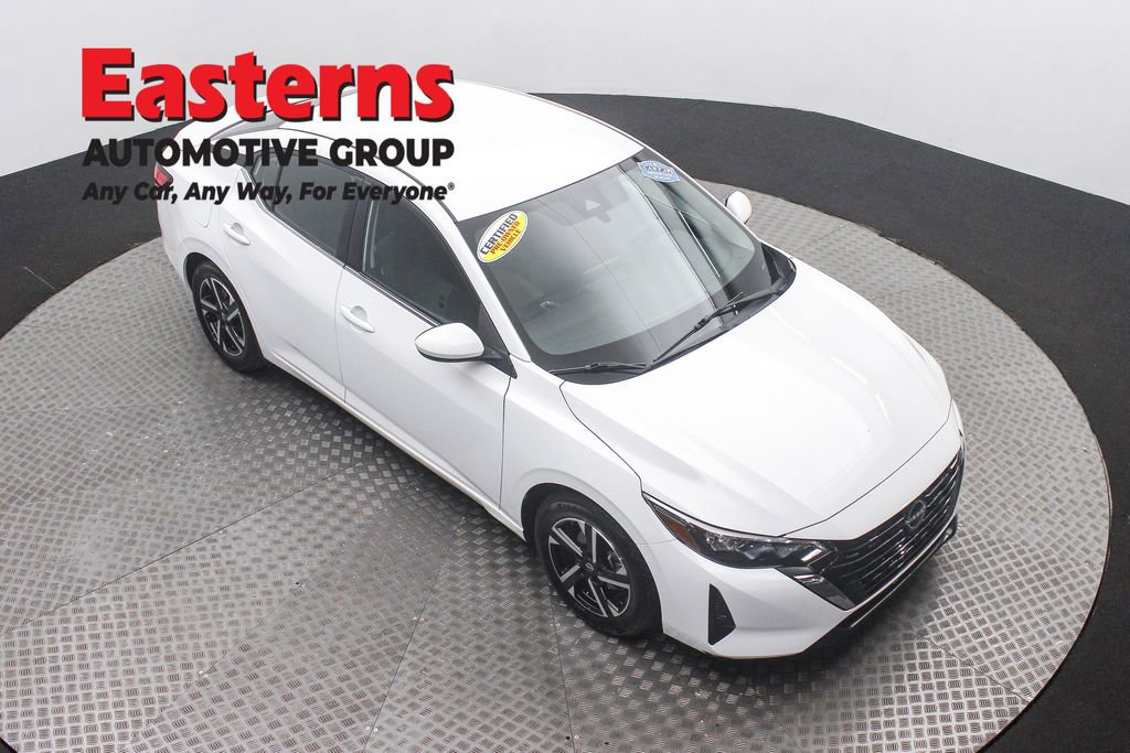 Used 2024 Nissan Sentra SV image 3