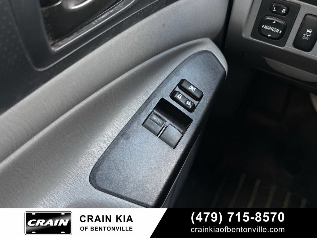 Used 2013 Toyota Tacoma 4x4 Access Cab w/ SR5 Pkg image 10