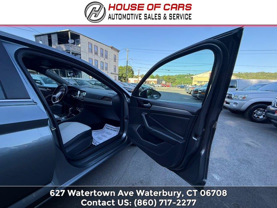 Used 2019 Volkswagen Jetta R-Line FWD image 30