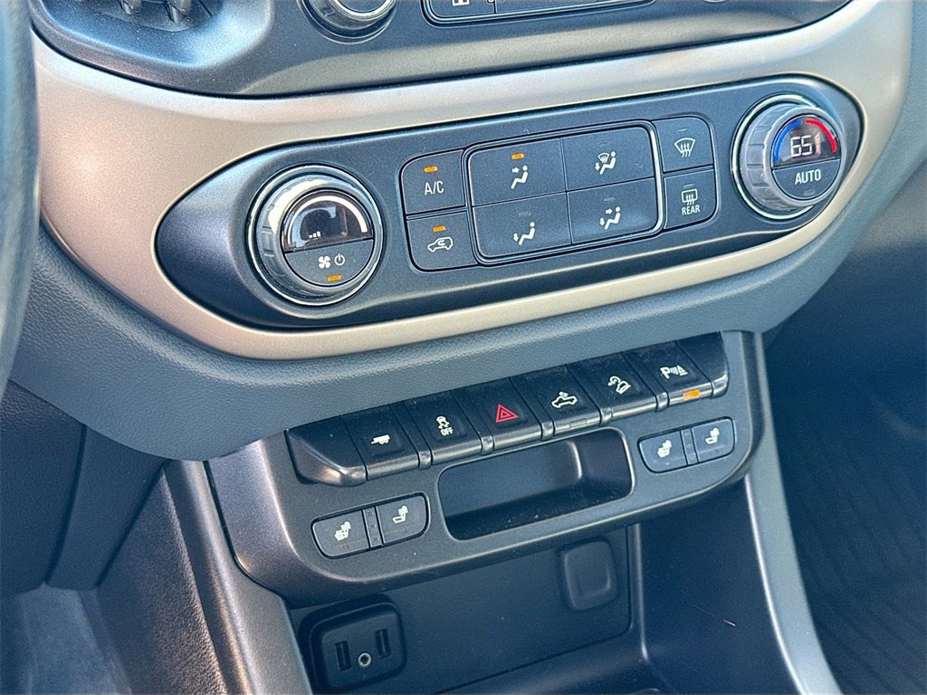 Used 2022 Chevrolet Colorado Z71 image 17