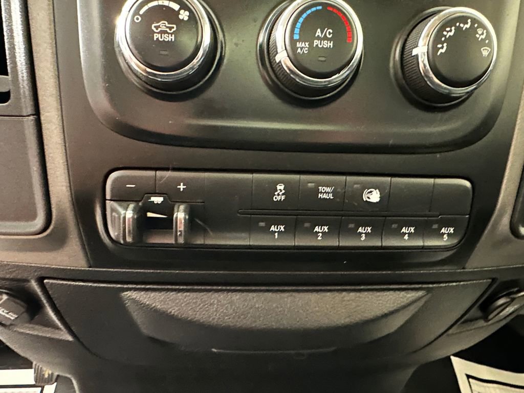 Used 2016 RAM 3500 Tradesman RWD image 23