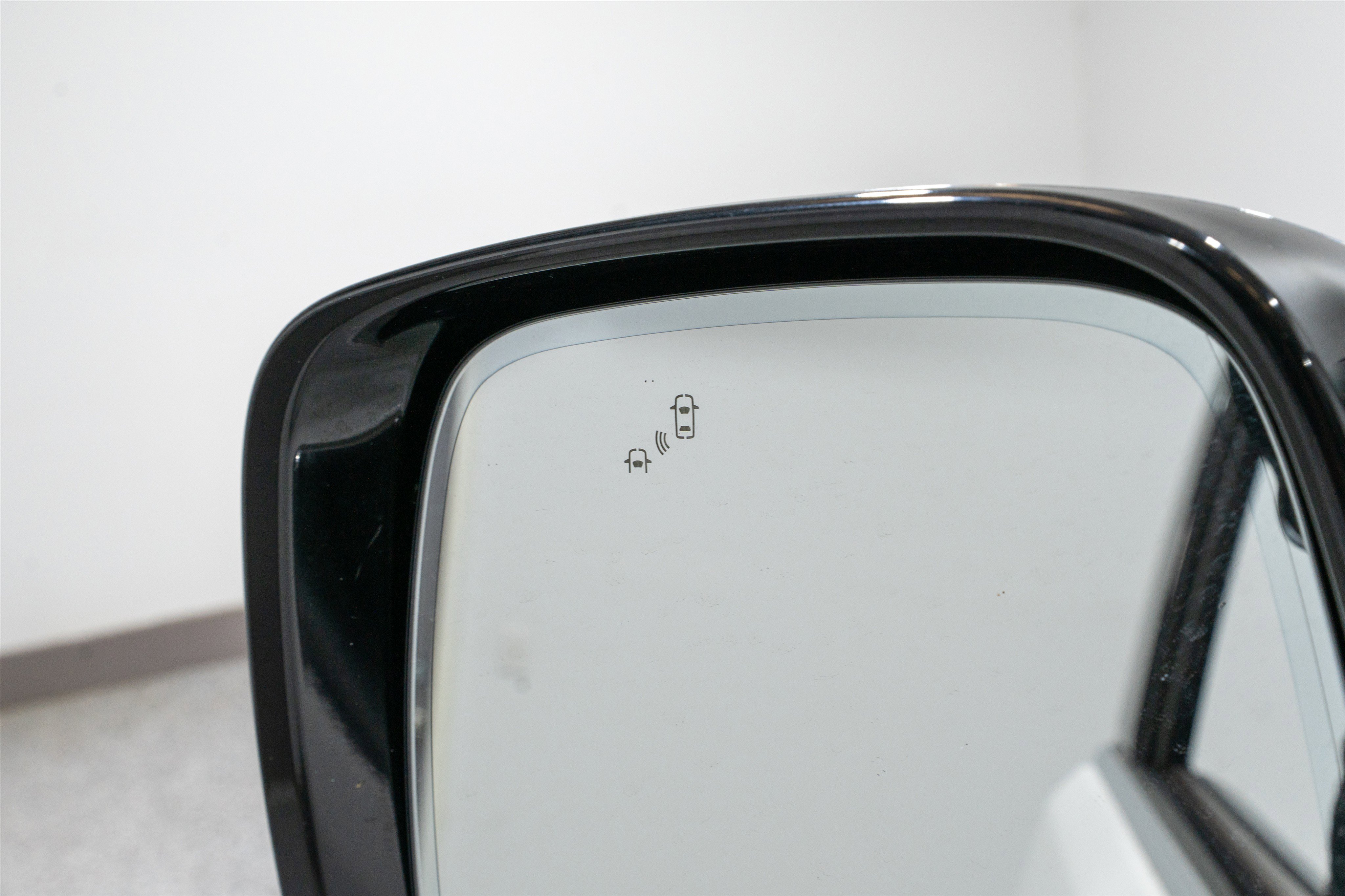 Used 2023 Nissan Armada Platinum w/ Captain's Chairs Package image 13