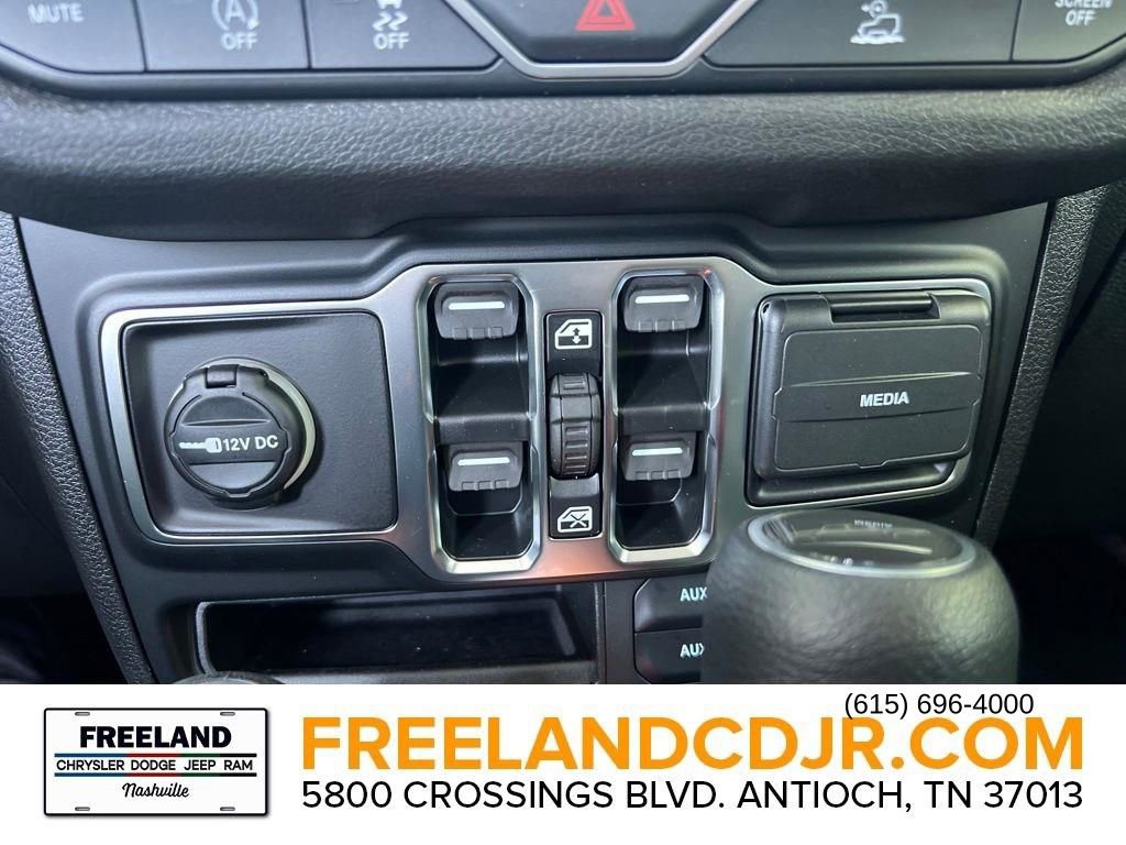 New 2025 Jeep Gladiator Sport AWD/4WD image 24
