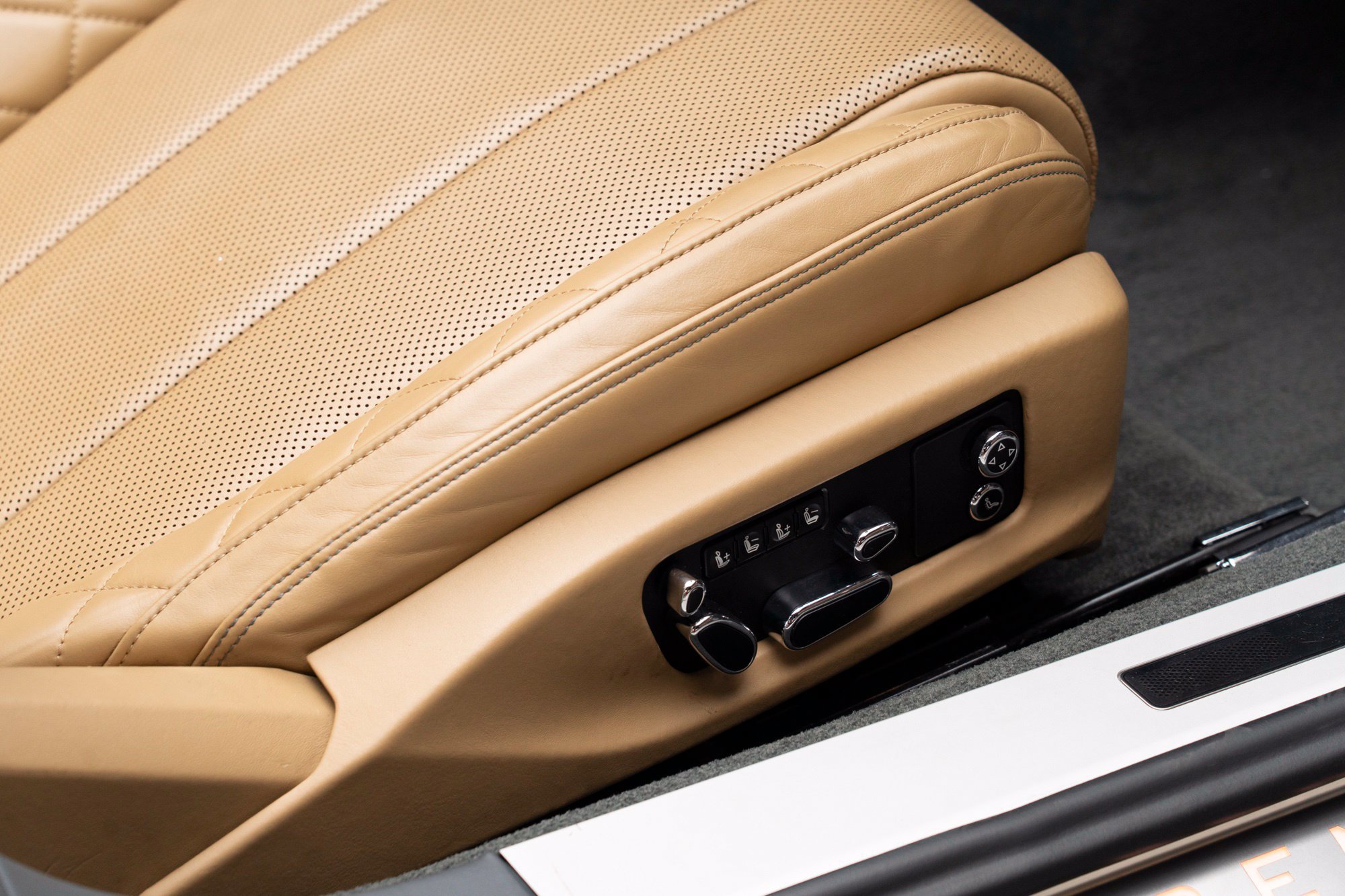 Used 2020 Bentley Continental GT AWD/4WD image 53