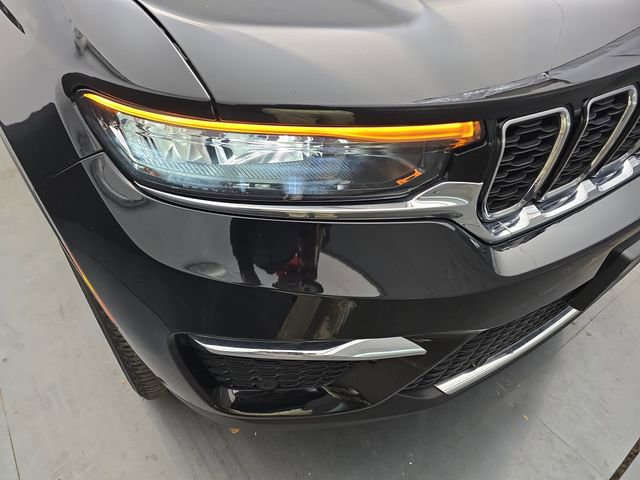 Used 2023 Jeep Grand Cherokee 4WD 4xe w/ Luxury Tech Group II image 13