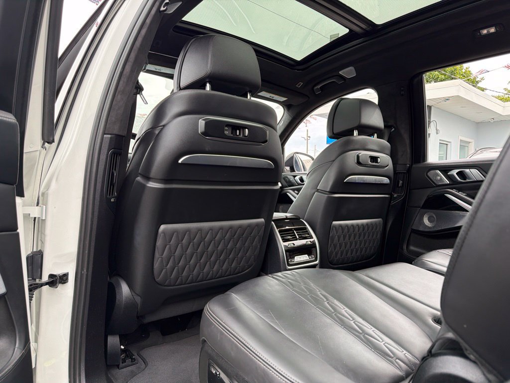 Used 2024 BMW X7 xDrive40i w/ Executive Package AWD/4WD image 41