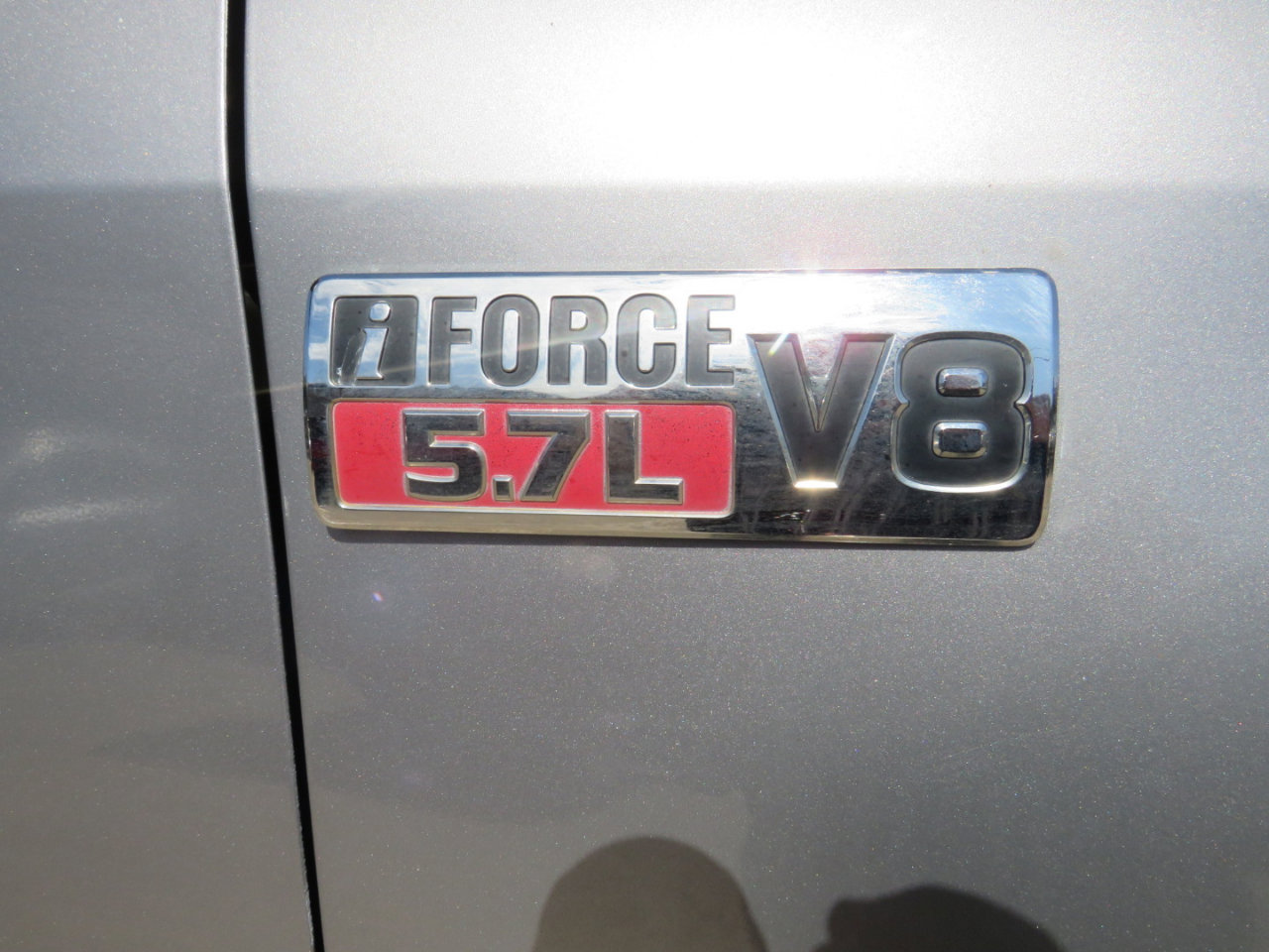 Used 2011 Toyota Tundra 4x4 Double Cab w/ Tow Pkg image 2