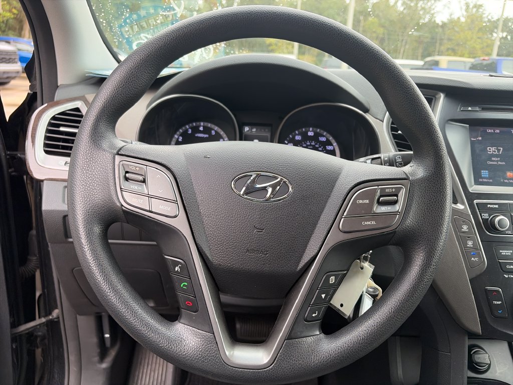 Used 2018 Hyundai Santa Fe SE w/ Cargo Package FWD image 28