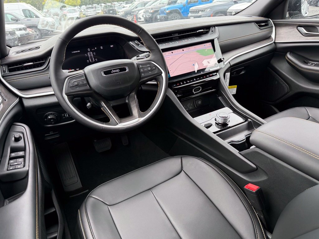 New 2026 Jeep Grand Cherokee Limited AWD/4WD image 11